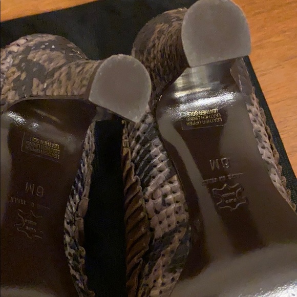 Isabella Fiore Brown Heels - Picture 8 of 11